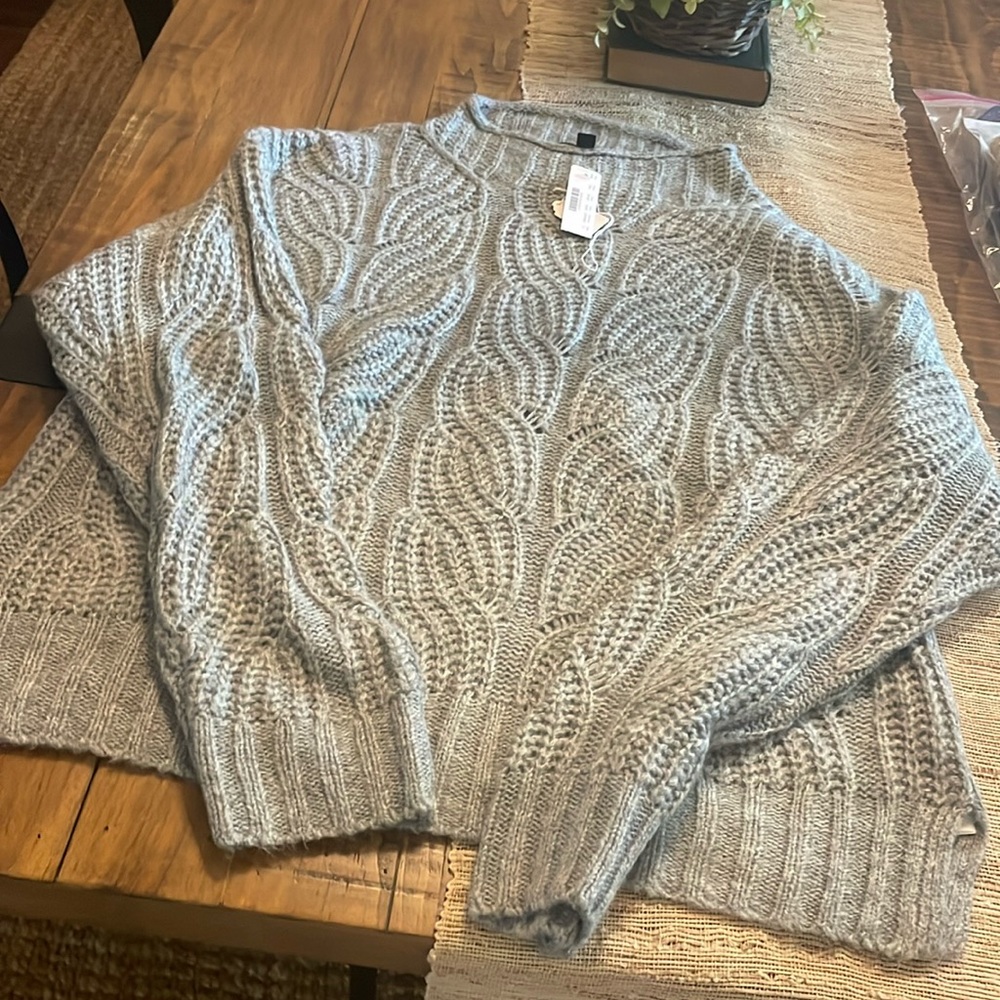 NWT Women’s Large Gray J Crew Super Soft Sweater - Split Side Beautiful Details